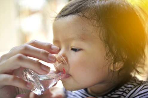 Your Baby and Water: Understanding Hydration Needs